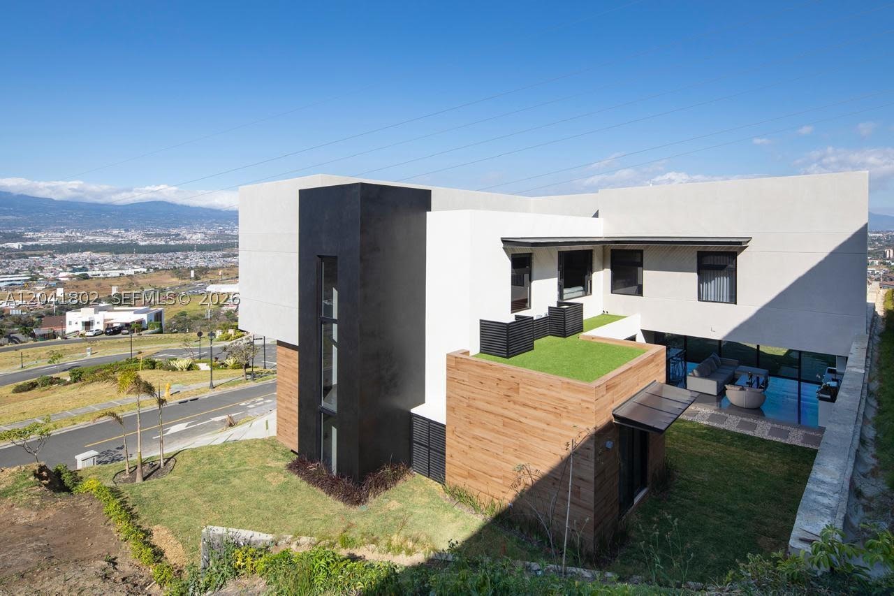CERRO ALTO - Residential