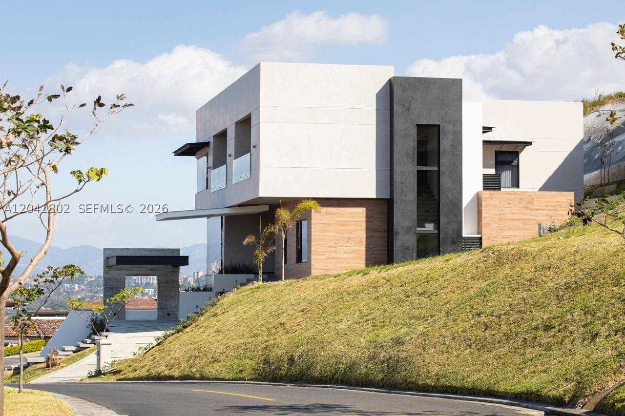 CERRO ALTO - Residential