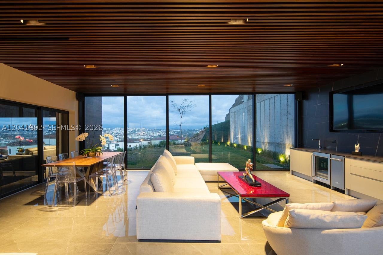 CERRO ALTO - Residential