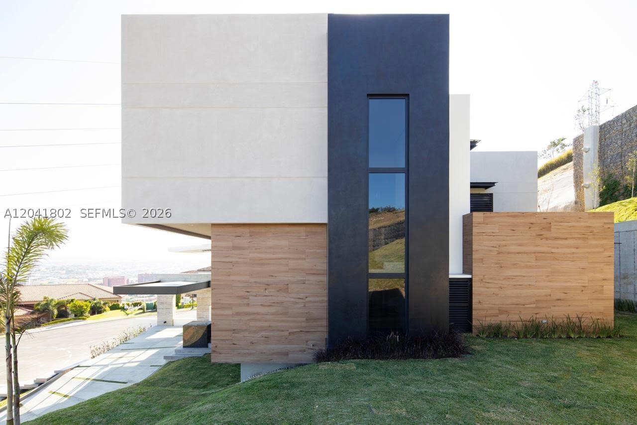 CERRO ALTO - Residential