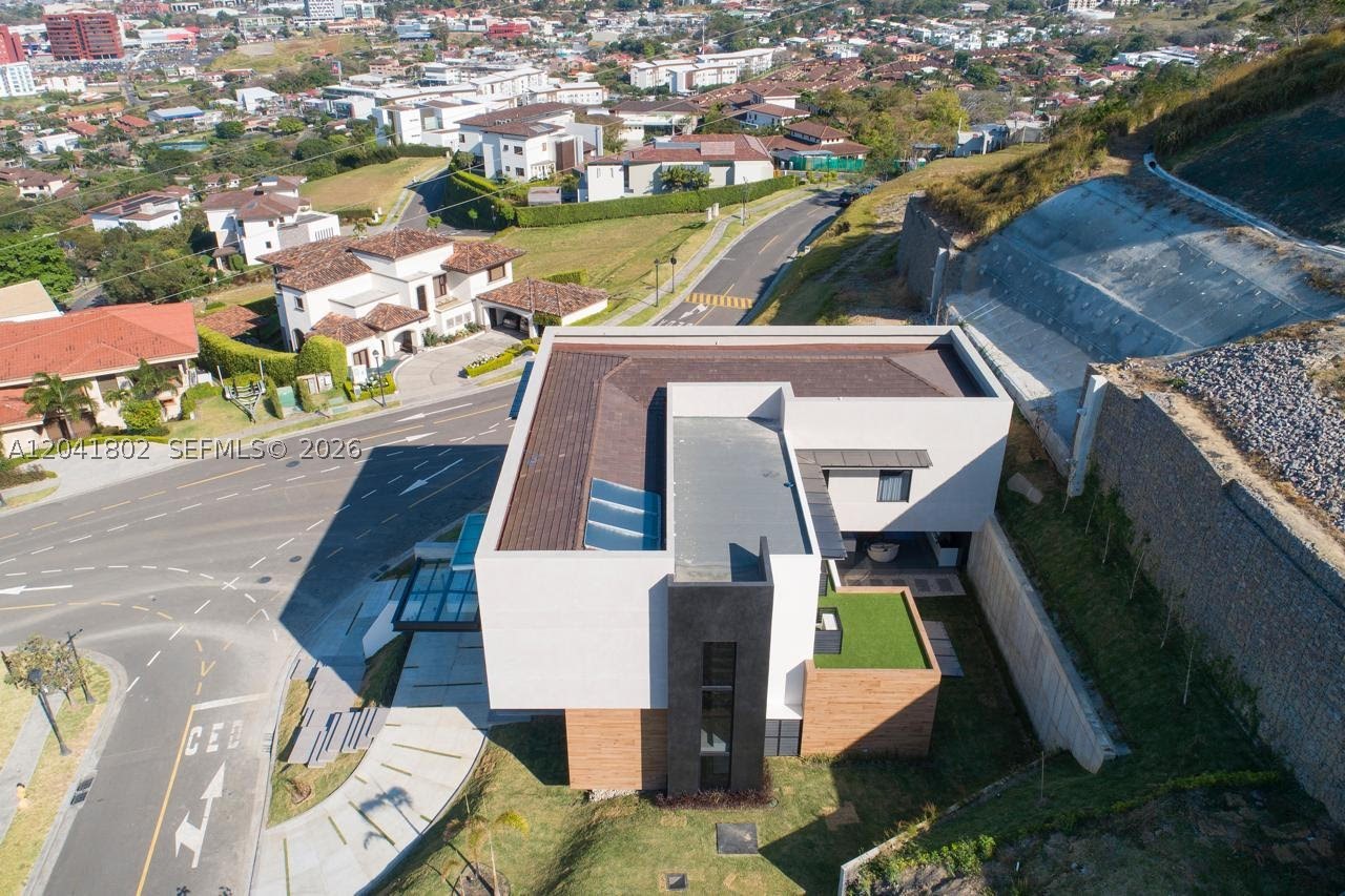CERRO ALTO - Residential