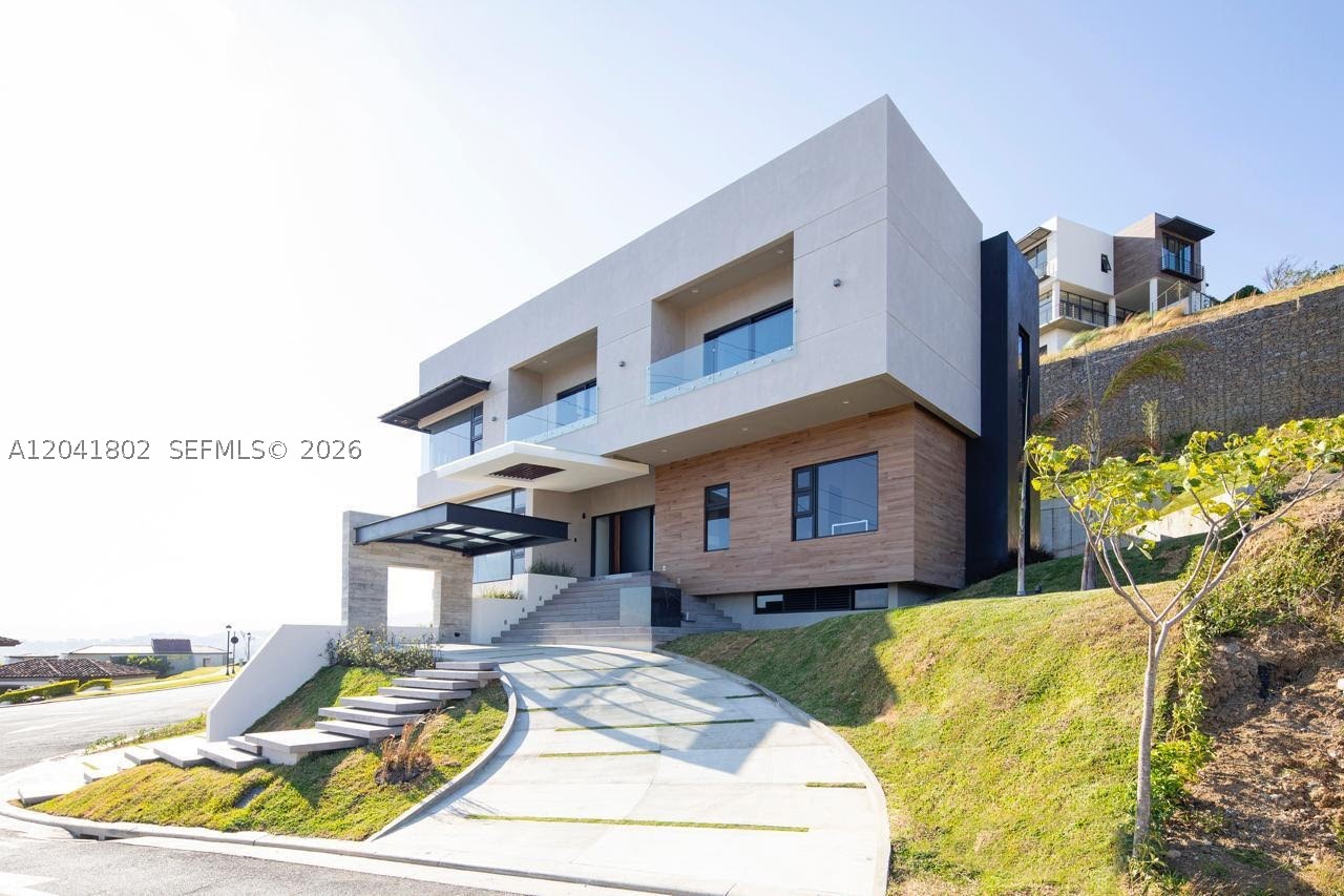 CERRO ALTO - Residential