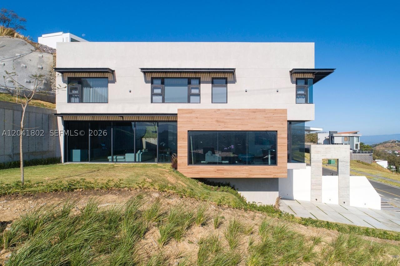 CERRO ALTO - Residential