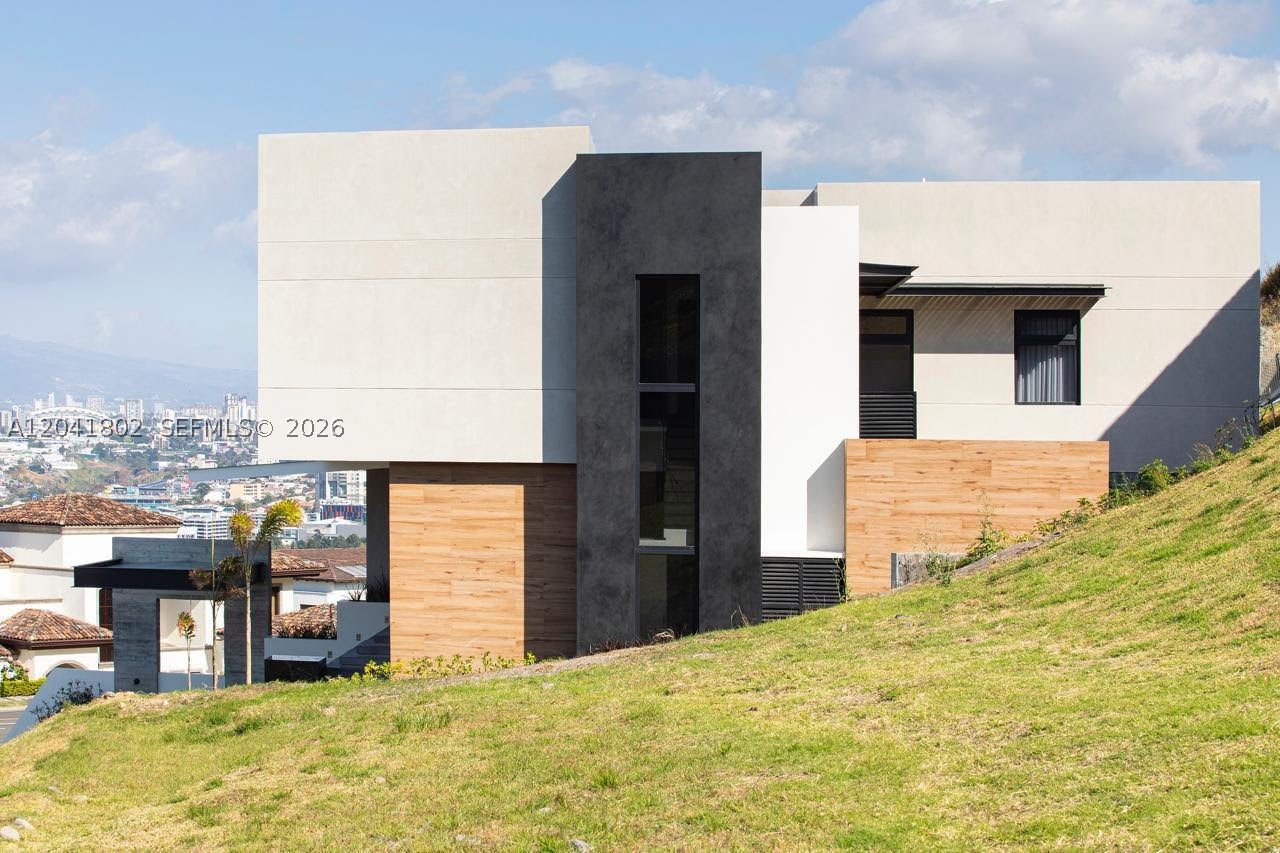 CERRO ALTO - Residential