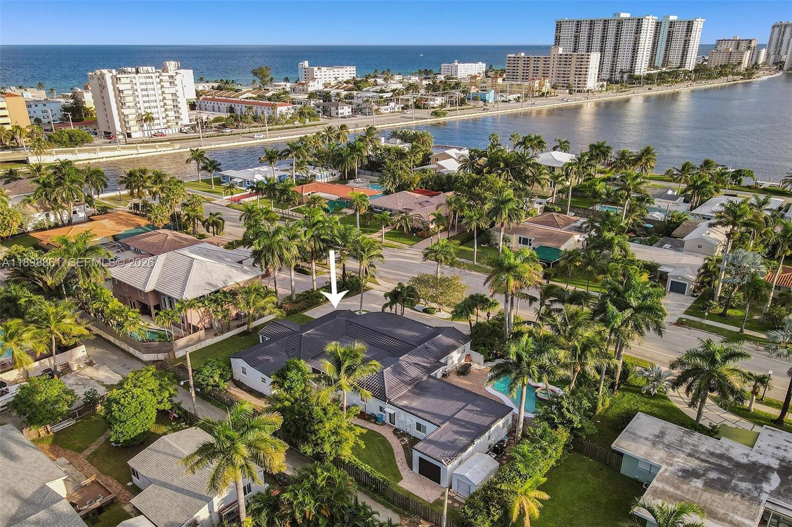 HOLLYWOOD LAKES SECTION - Residential