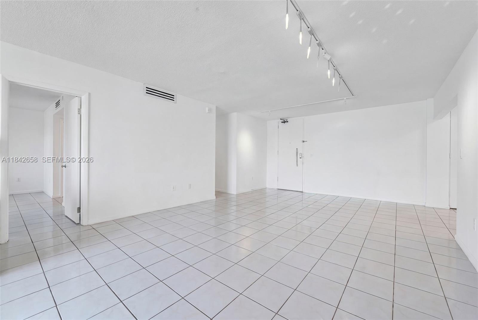 PALM BAY CONDOMINIUM - Residential