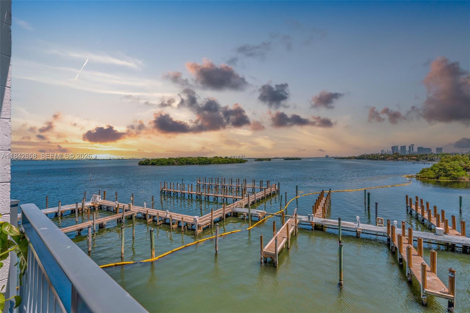 PALM BAY CONDOMINIUM - Residential