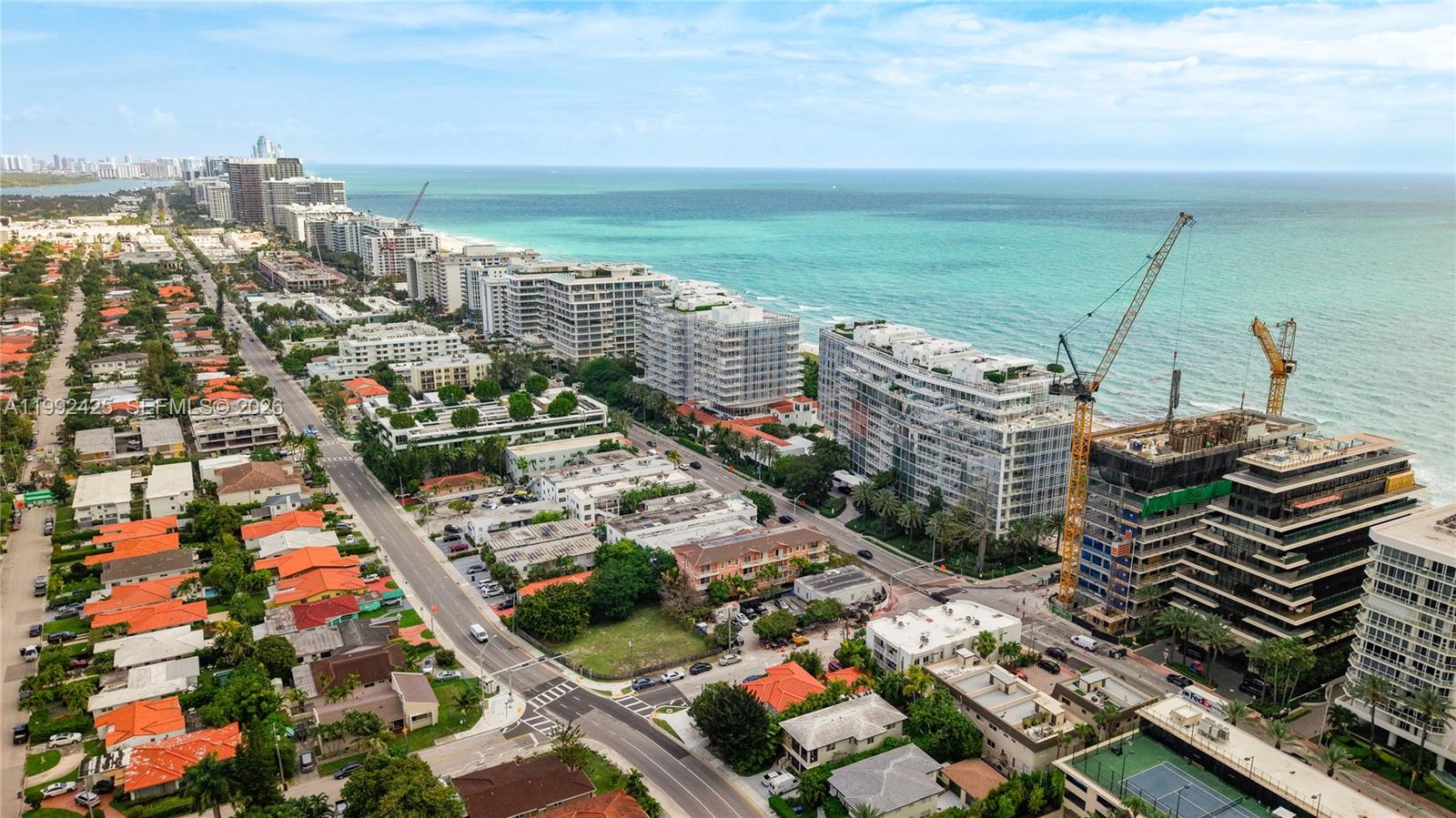 MEDITERRANEAN CONDO - Residential