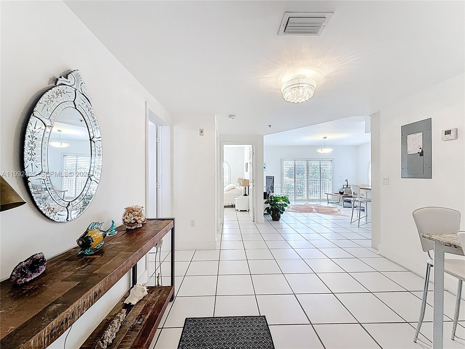 MEDITERRANEAN CONDO - Residential