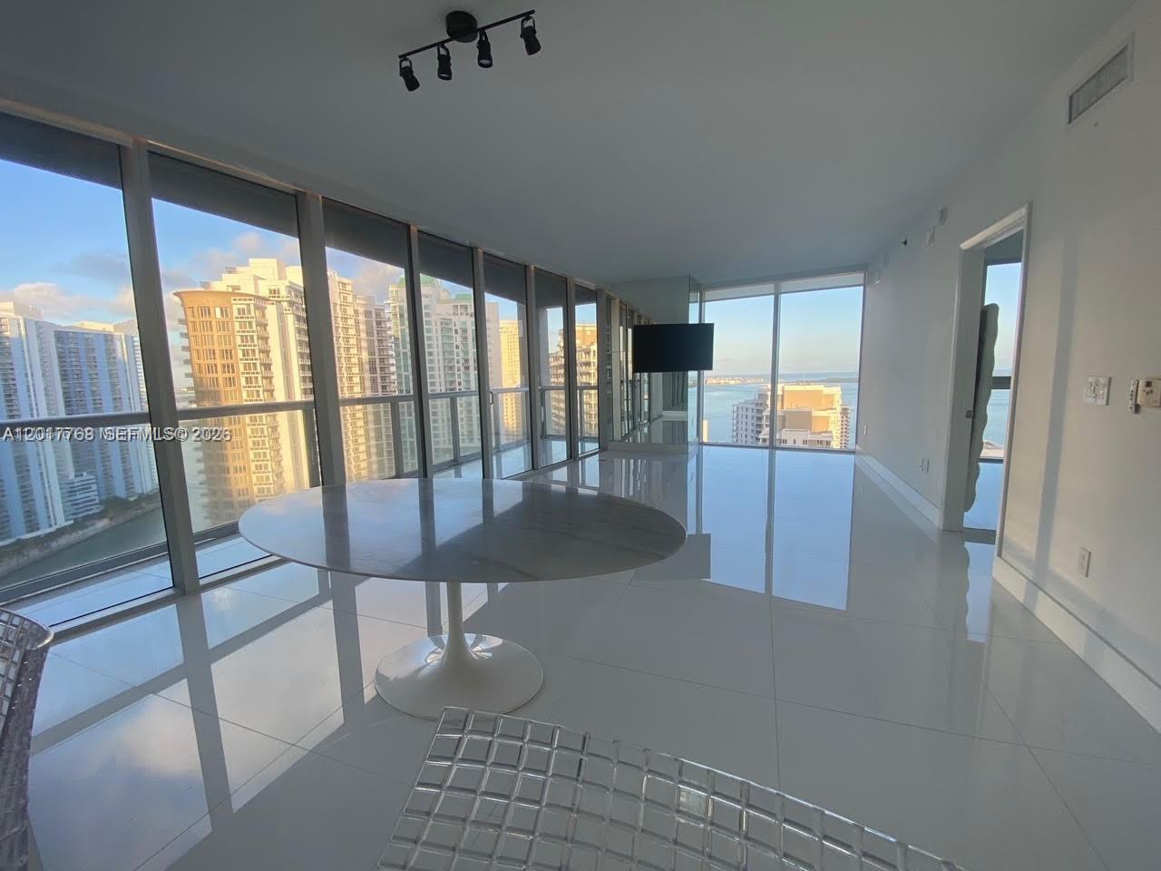 ICON BRICKELL NO TWO - Residential