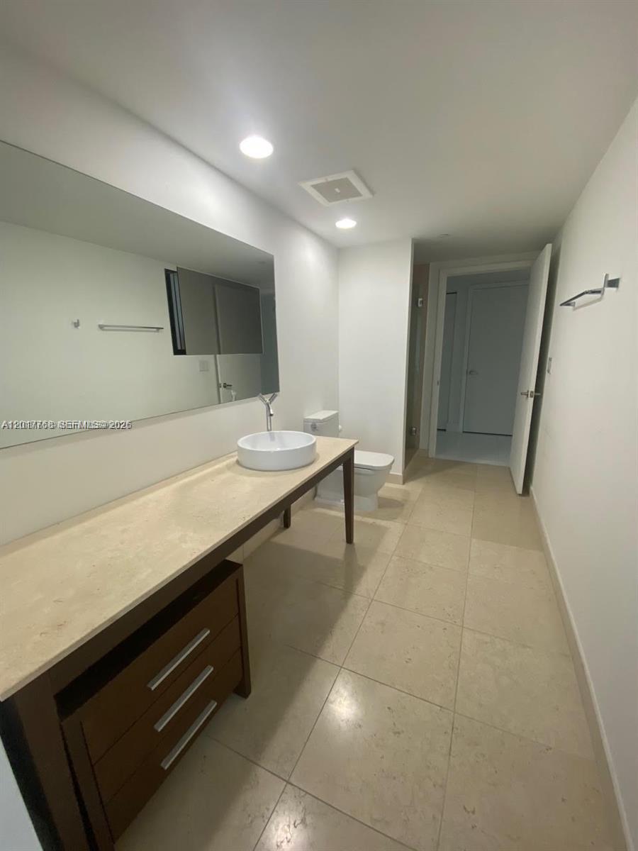ICON BRICKELL NO TWO - Residential