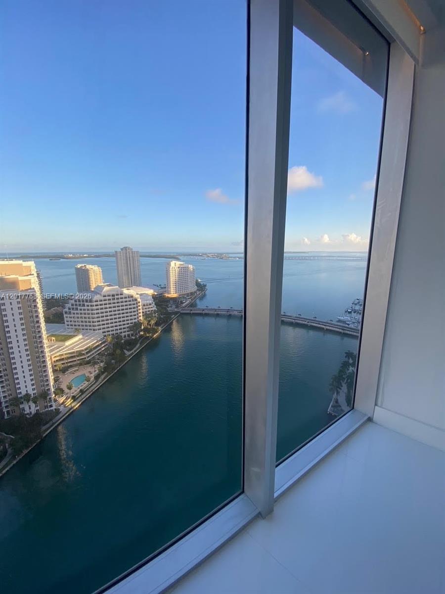 ICON BRICKELL NO TWO - Residential