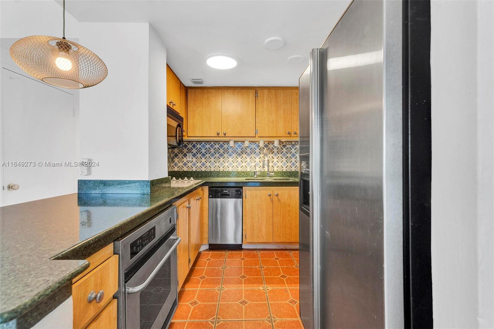 BAY PARK TOWERS CONDO - Residential Lease