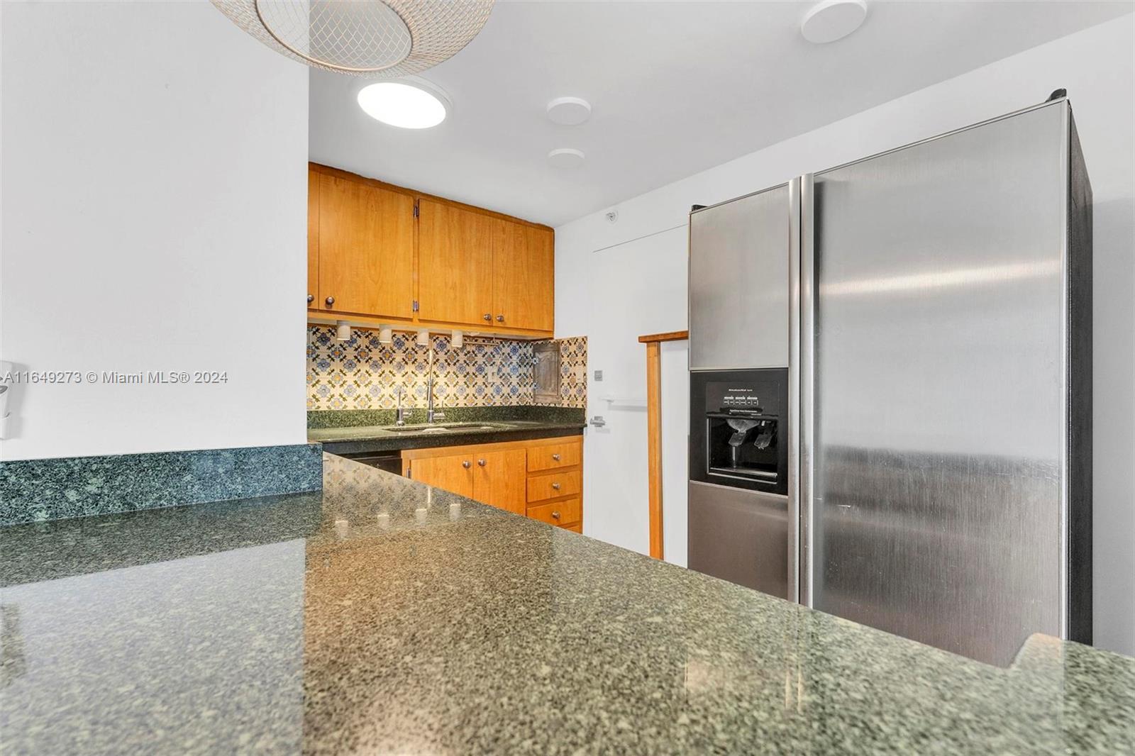 BAY PARK TOWERS CONDO - Residential Lease