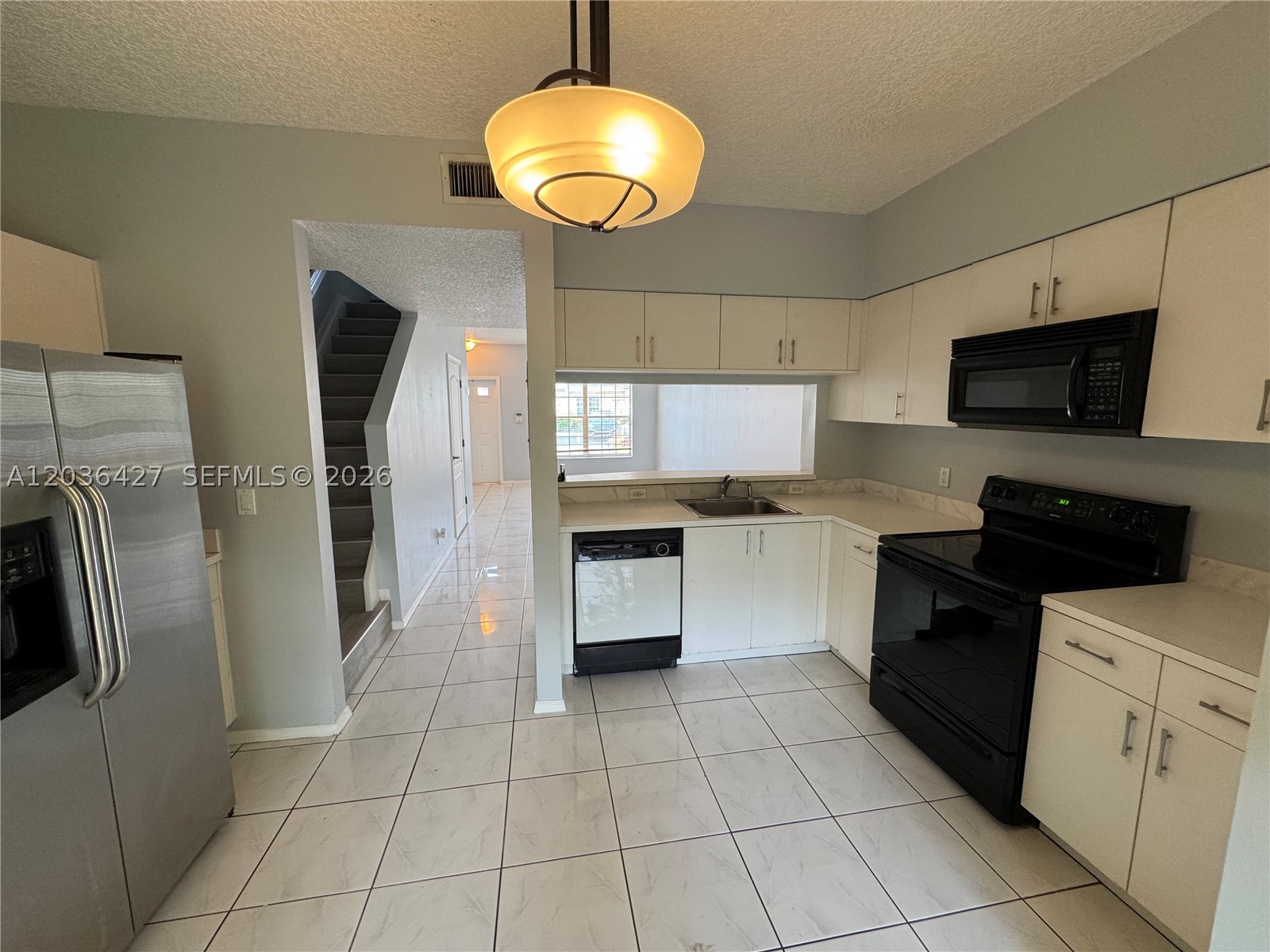 BONAVENTURE 82-43 B A POR - Residential Lease