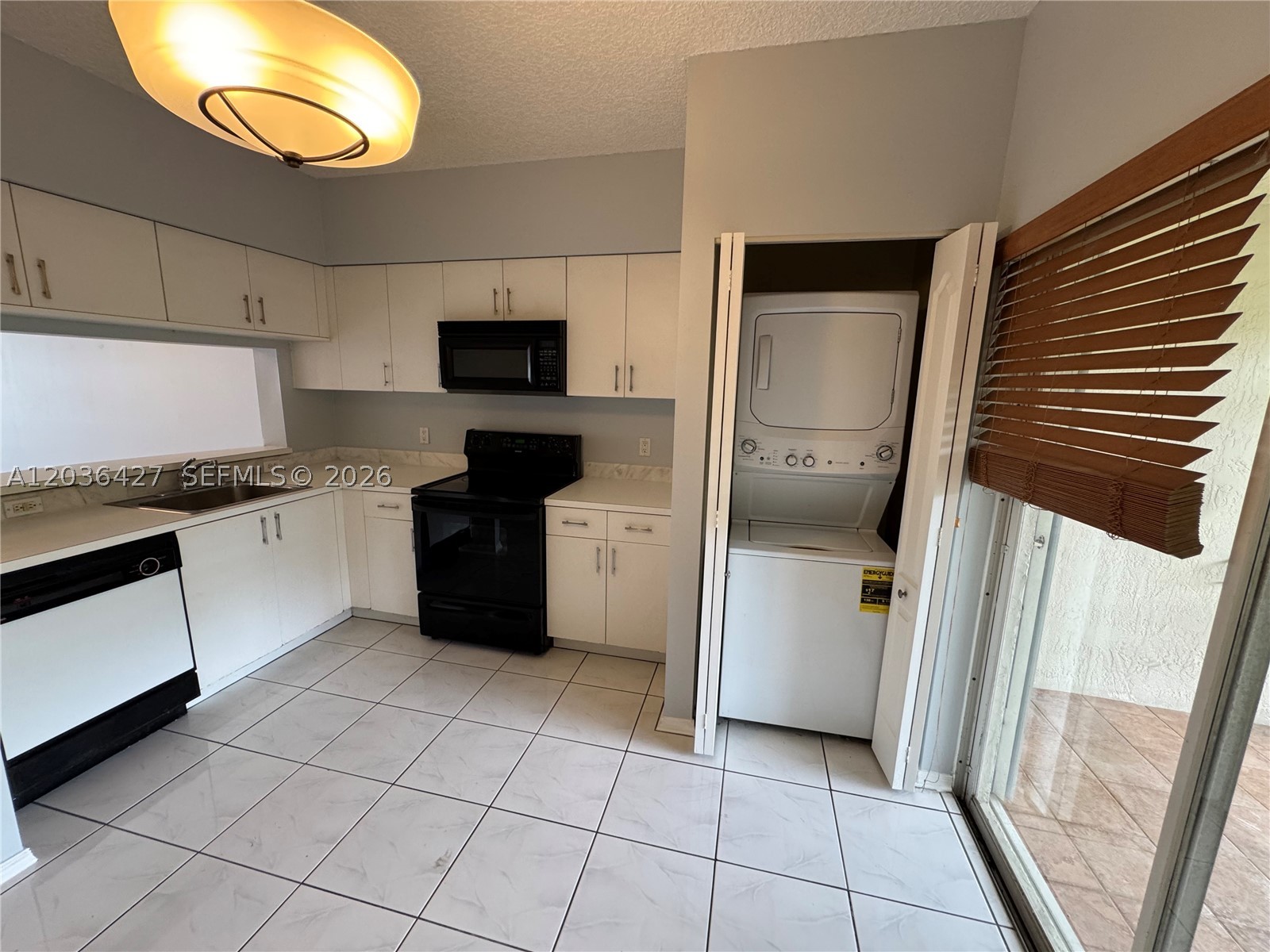 BONAVENTURE 82-43 B A POR - Residential Lease