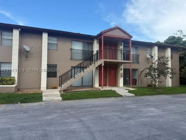 CORAL SPRINGS VILLAS COND - Residential