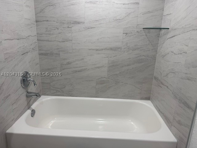 CORAL SPRINGS VILLAS COND - Residential