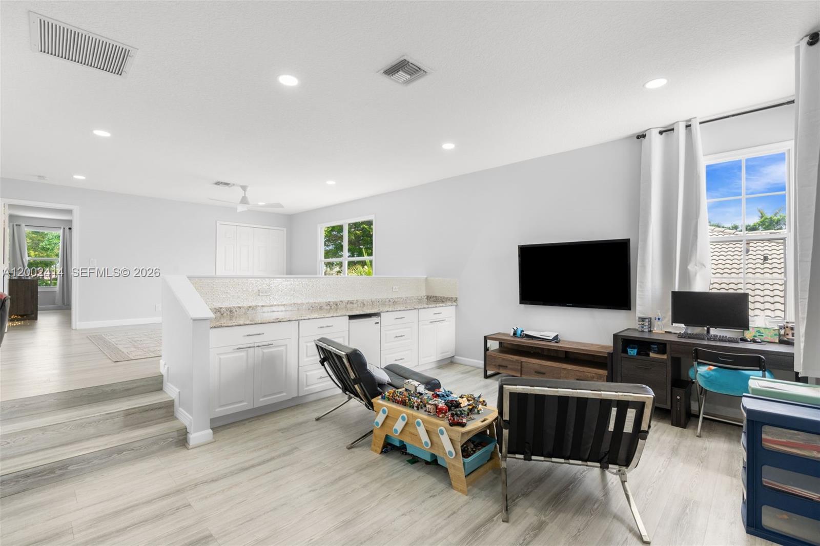 ABERDEEN 24 - Residential