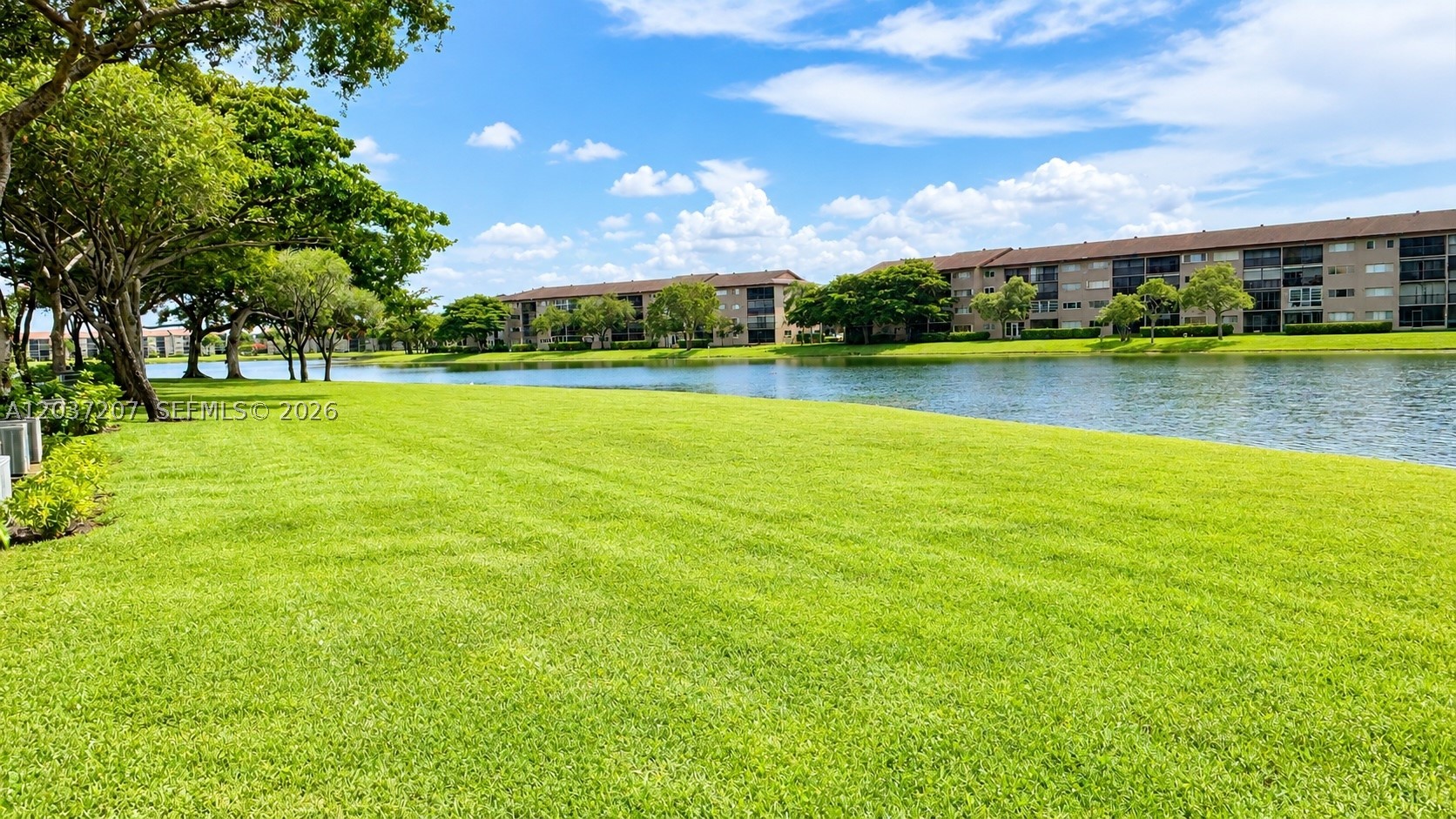 SUFFOLK AT CENTURY VILLAG - Residential