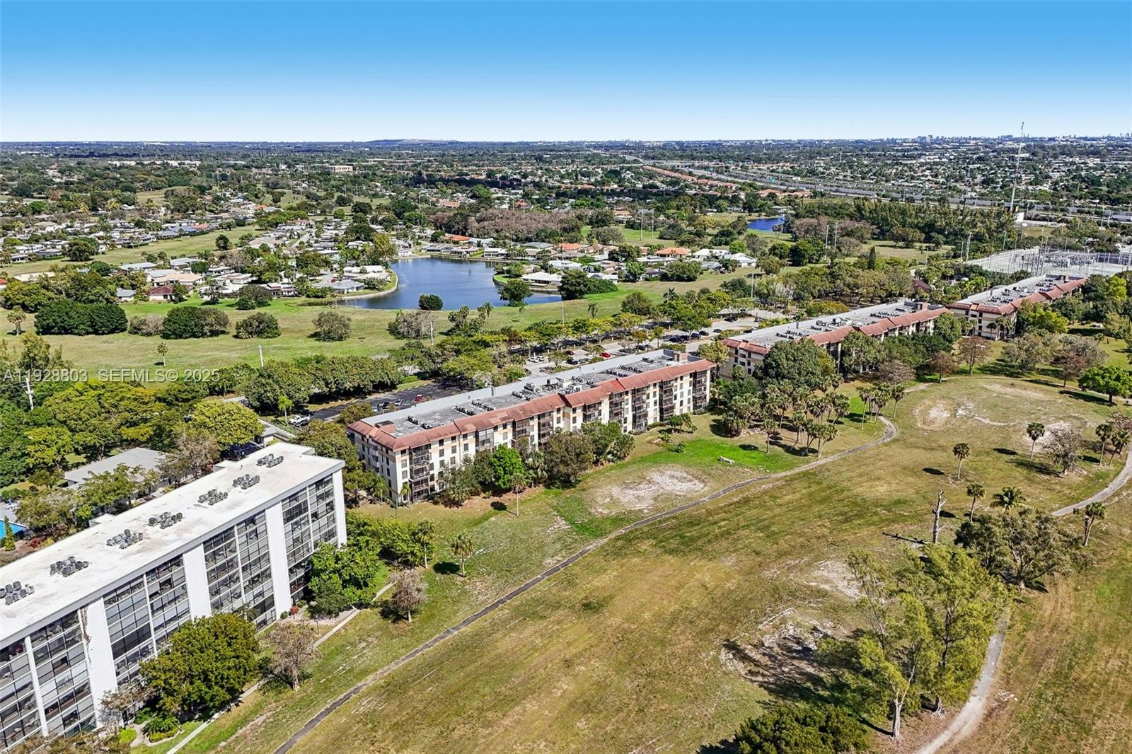 INVERWOOD CONDO - Residential