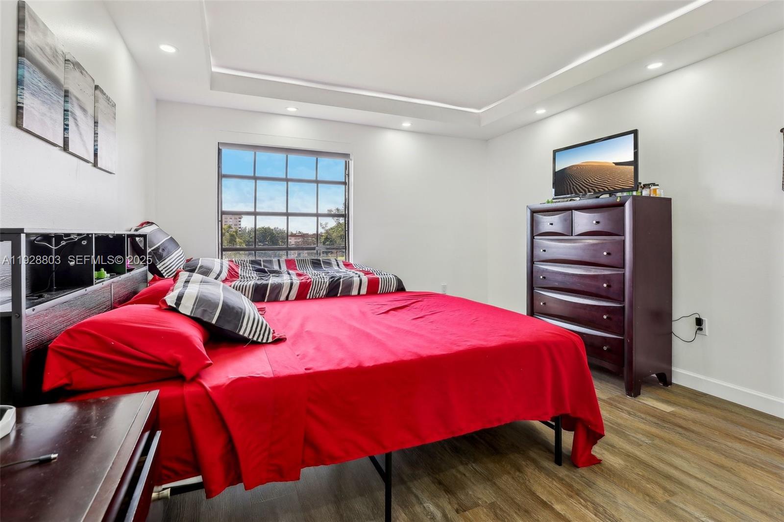 INVERWOOD CONDO - Residential