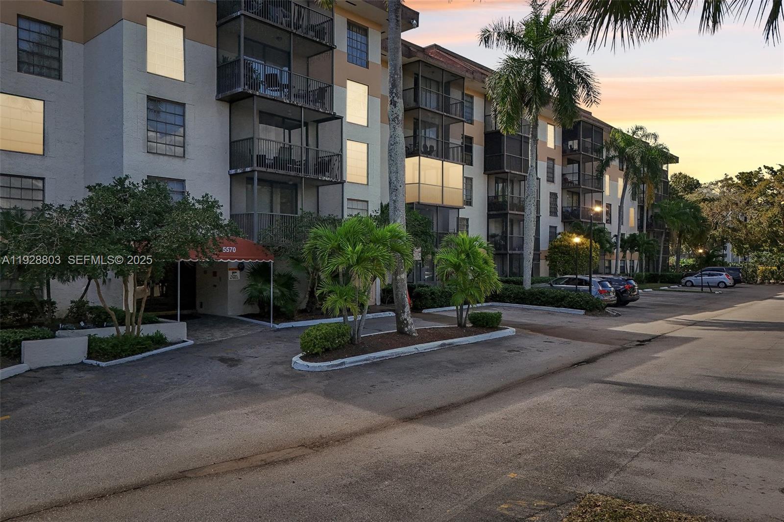INVERWOOD CONDO - Residential