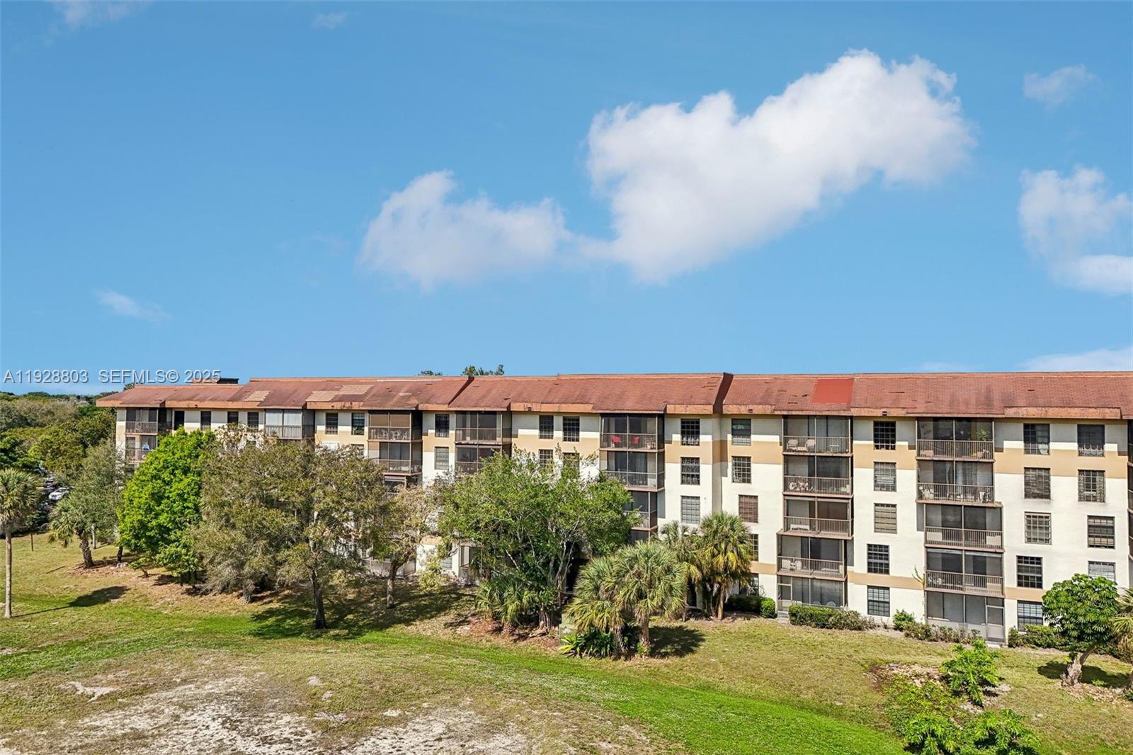 INVERWOOD CONDO - Residential