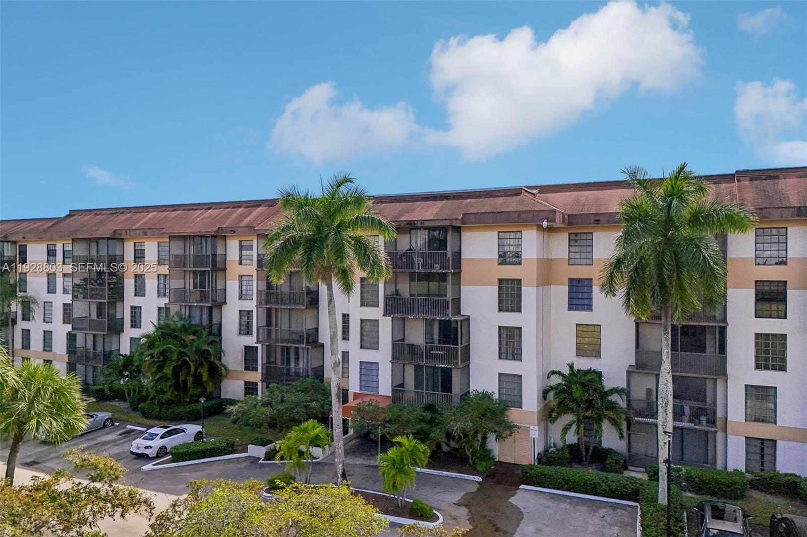 INVERWOOD CONDO - Residential