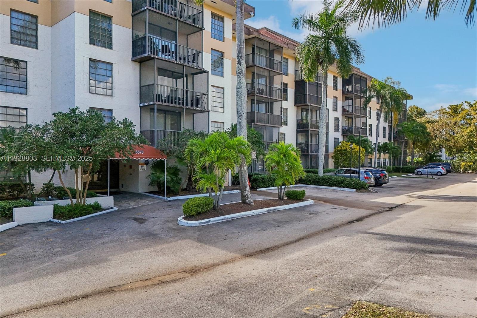 INVERWOOD CONDO - Residential
