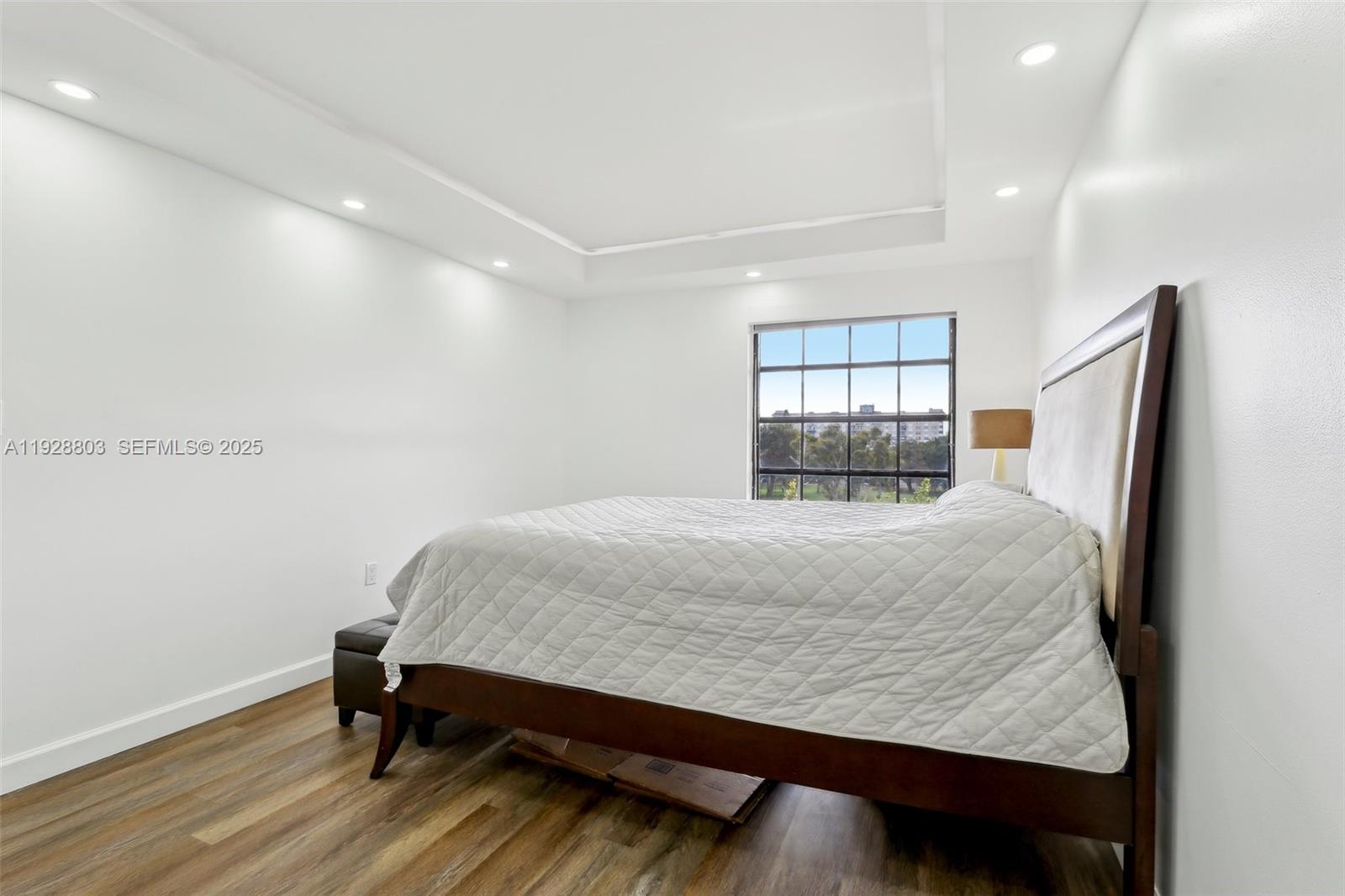INVERWOOD CONDO - Residential