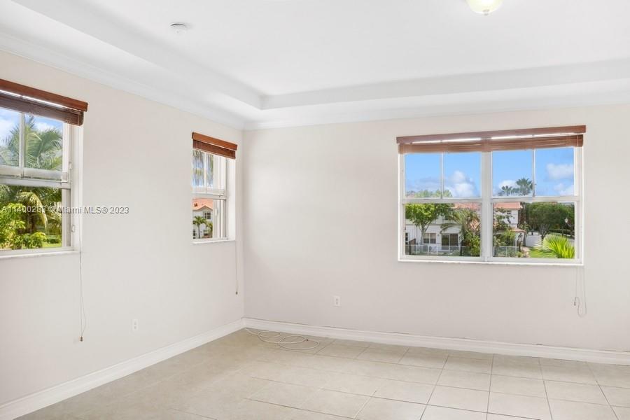 ¤ISLANDS AT DORAL 1ST ADDN - Residential