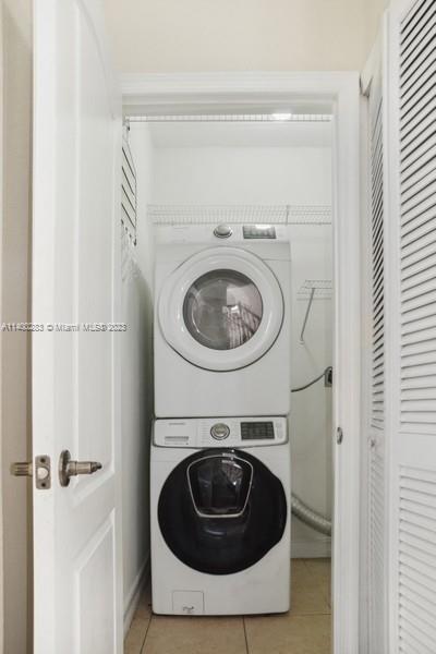 ¤ISLANDS AT DORAL 1ST ADDN - Residential
