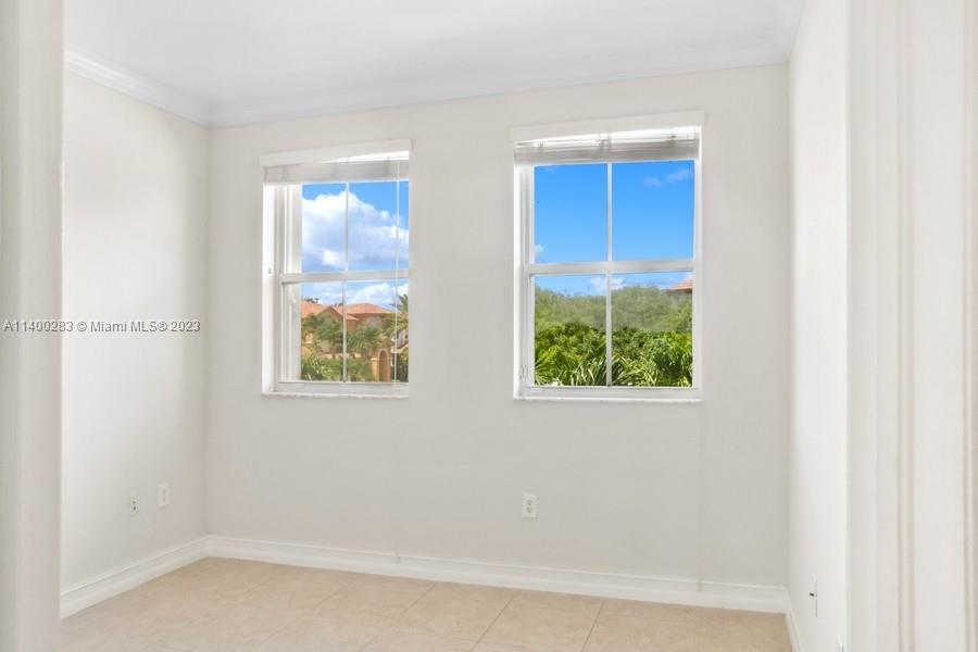 ¤ISLANDS AT DORAL 1ST ADDN - Residential