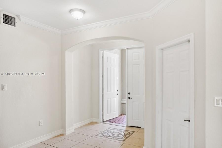 ¤ISLANDS AT DORAL 1ST ADDN - Residential