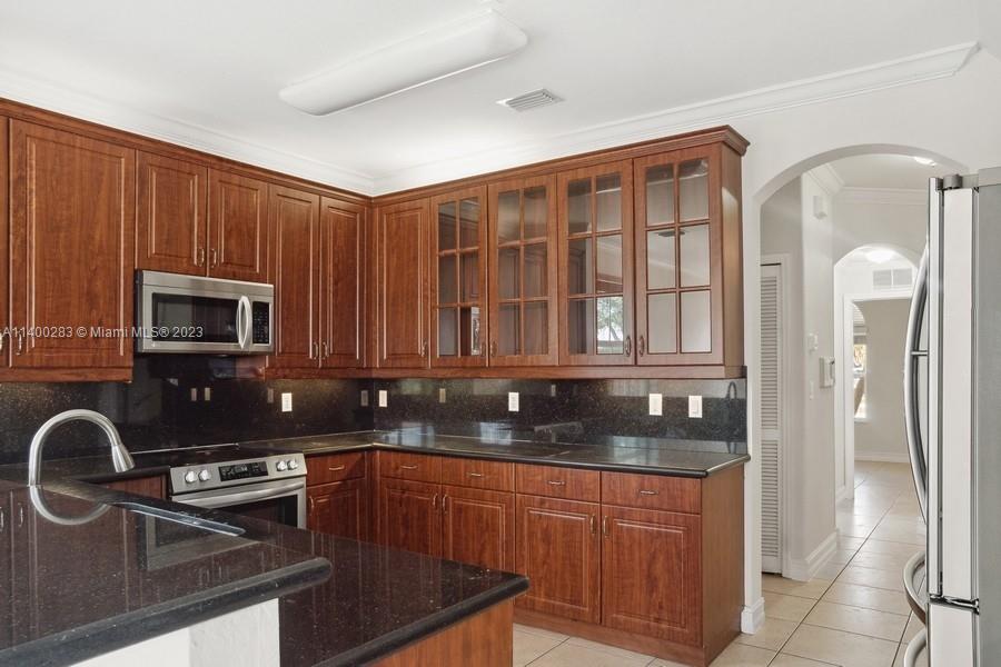 ¤ISLANDS AT DORAL 1ST ADDN - Residential