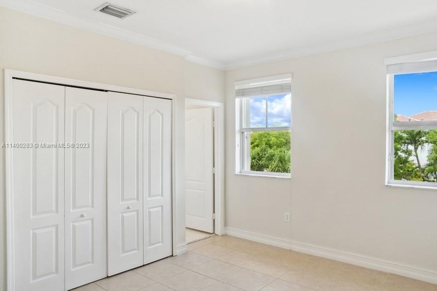 ¤ISLANDS AT DORAL 1ST ADDN - Residential