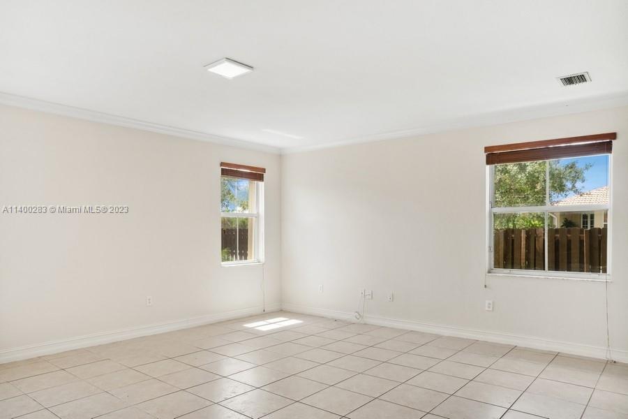 ¤ISLANDS AT DORAL 1ST ADDN - Residential