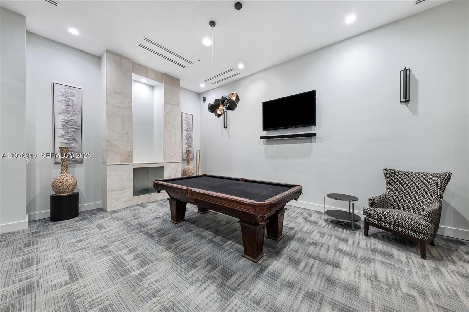 ONYX ON THE BAY CONDO - Residential Lease
