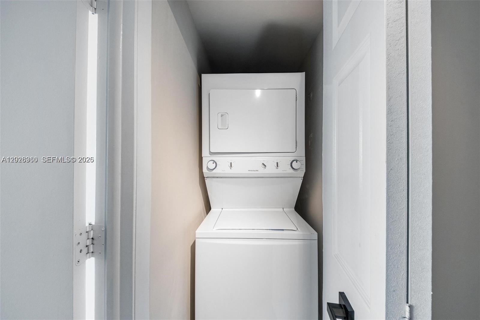 ONYX ON THE BAY CONDO - Residential Lease