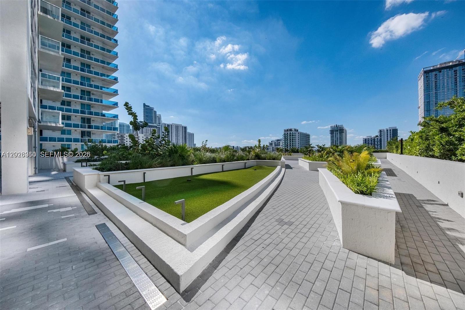 ONYX ON THE BAY CONDO - Residential Lease