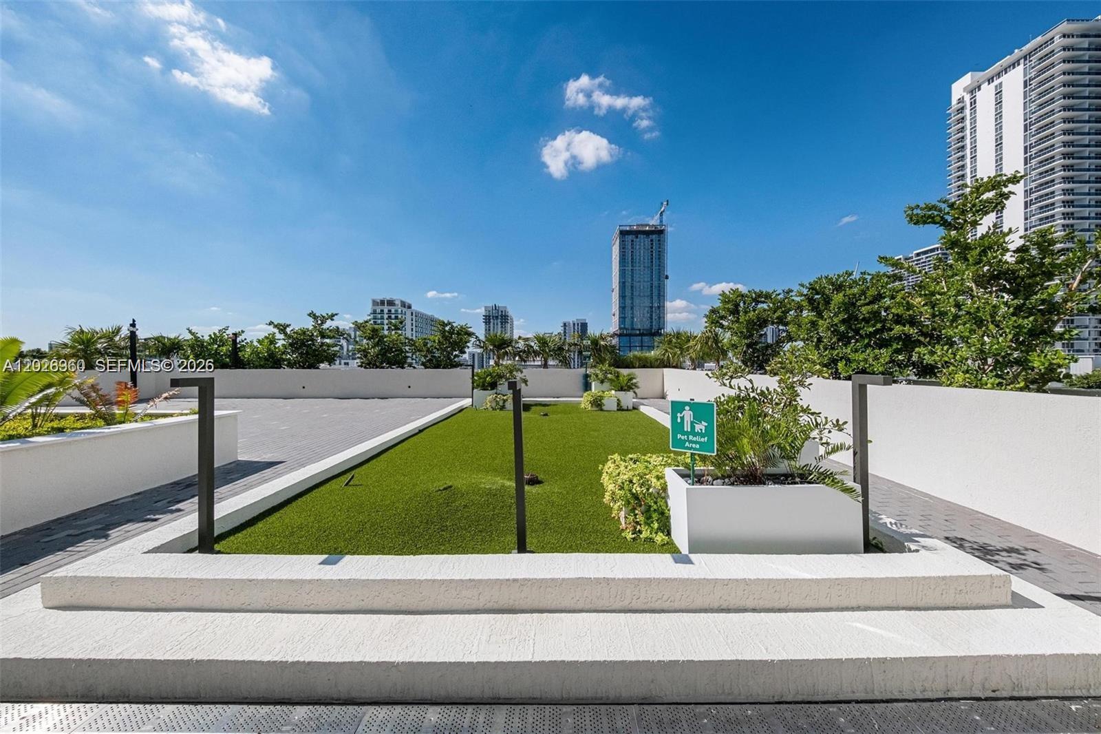 ONYX ON THE BAY CONDO - Residential Lease