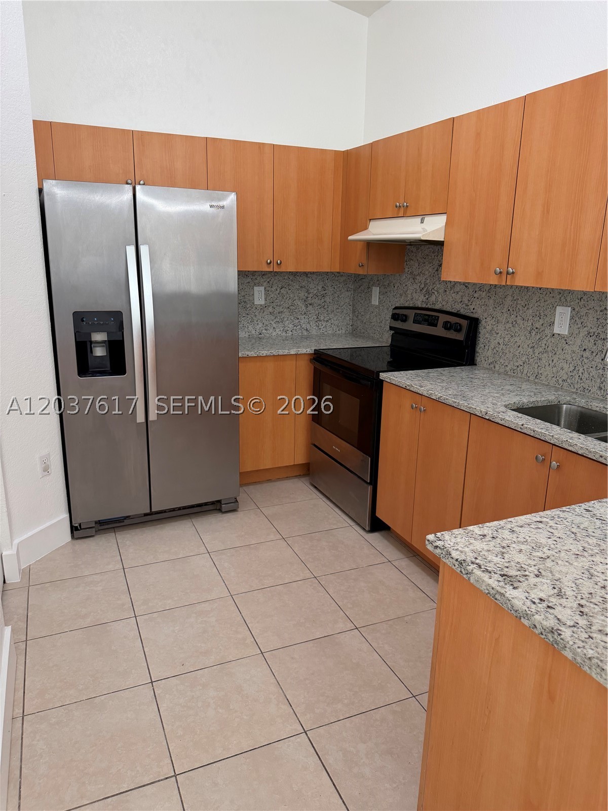 RICHMOND TOWNHOUSE - Residential