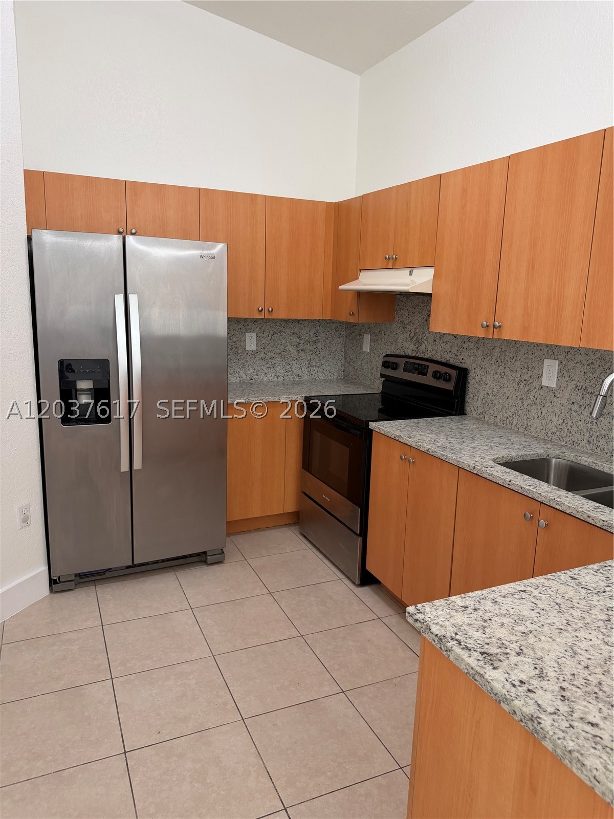 RICHMOND TOWNHOUSE - Residential