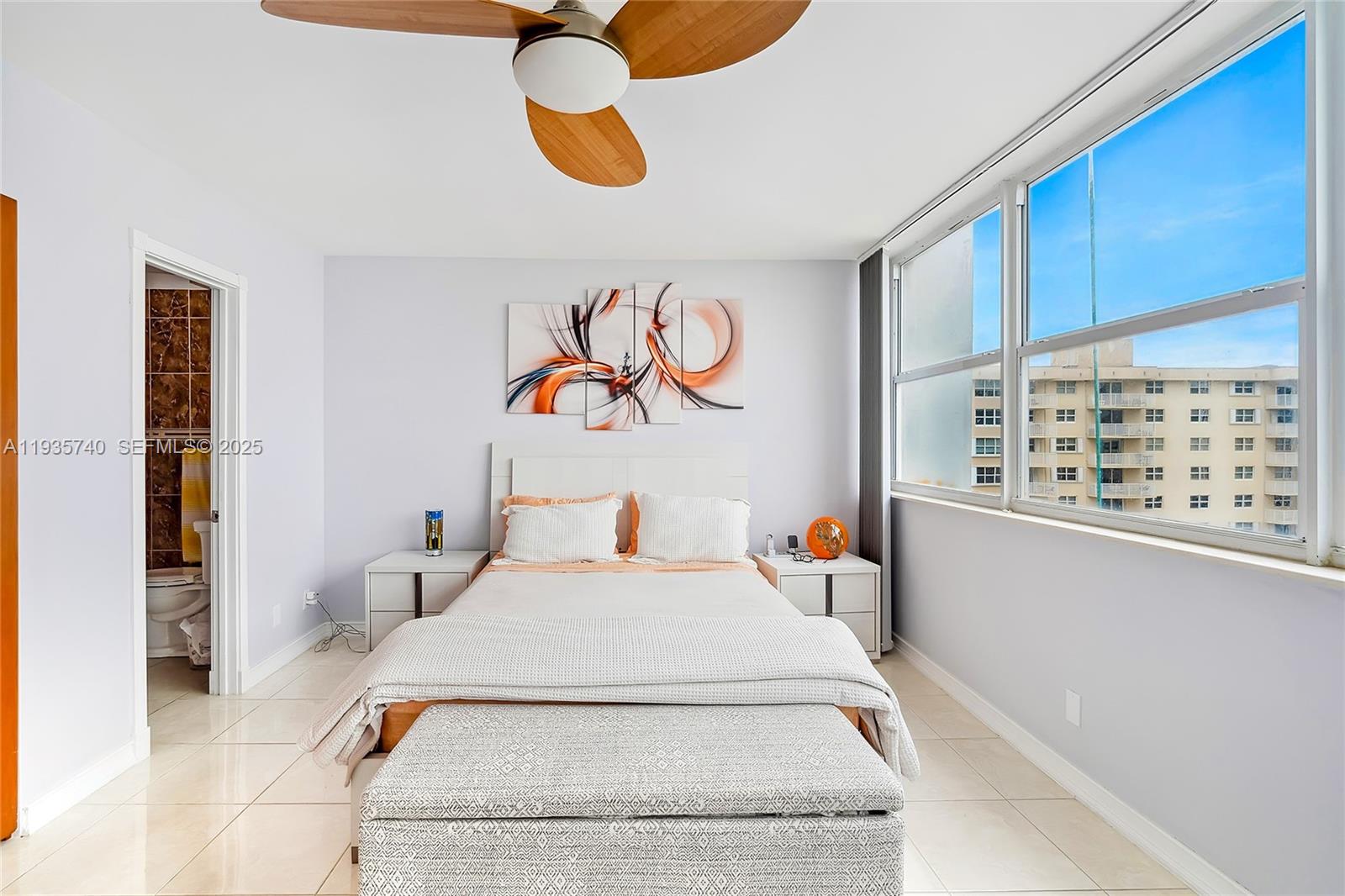 TRAFALGAR TOWERS CONDOMIN - Residential