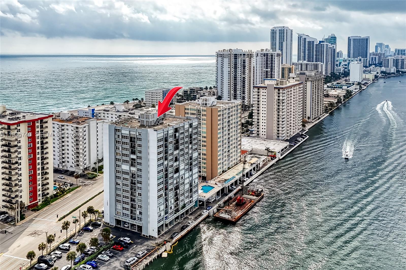 TRAFALGAR TOWERS CONDOMIN - Residential