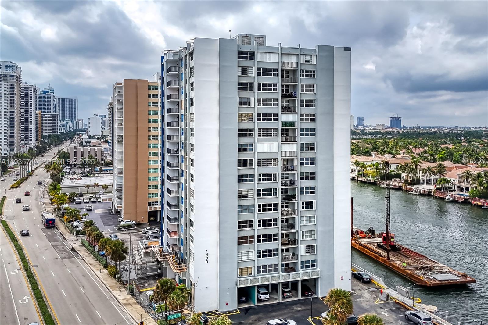 TRAFALGAR TOWERS CONDOMIN - Residential