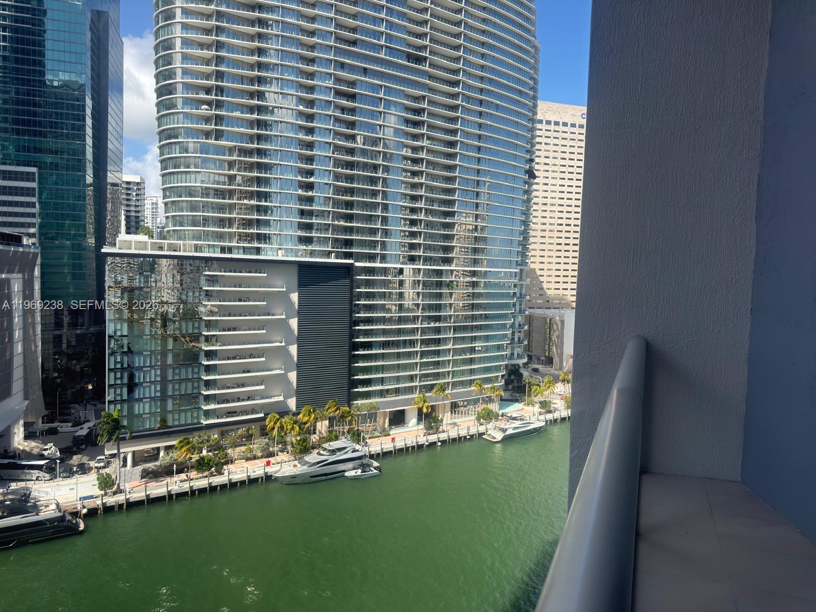 ICONBRICKELL CONDO NO 1 - Residential