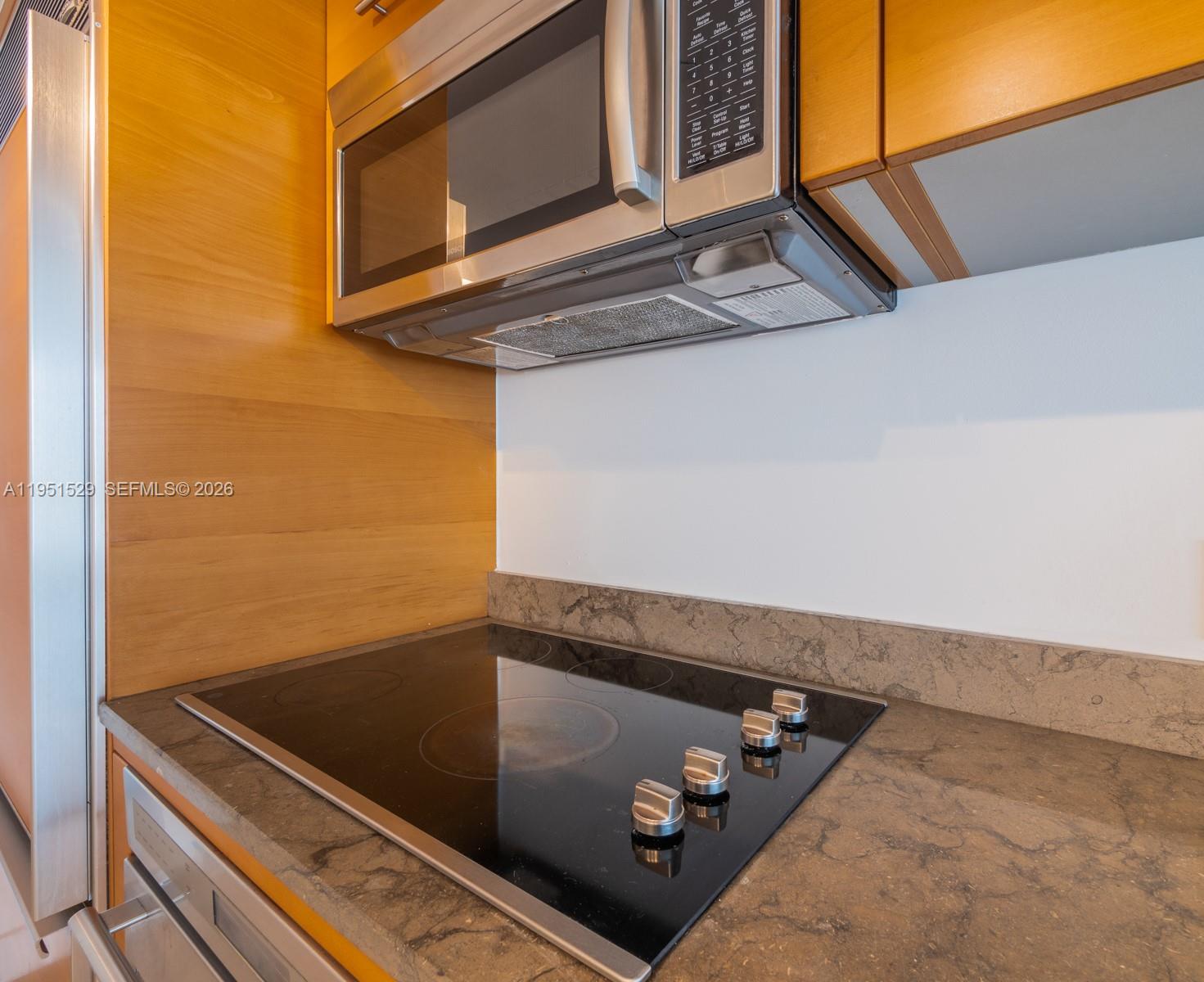 ICONBRICKELL CONDO NO 1 - Residential