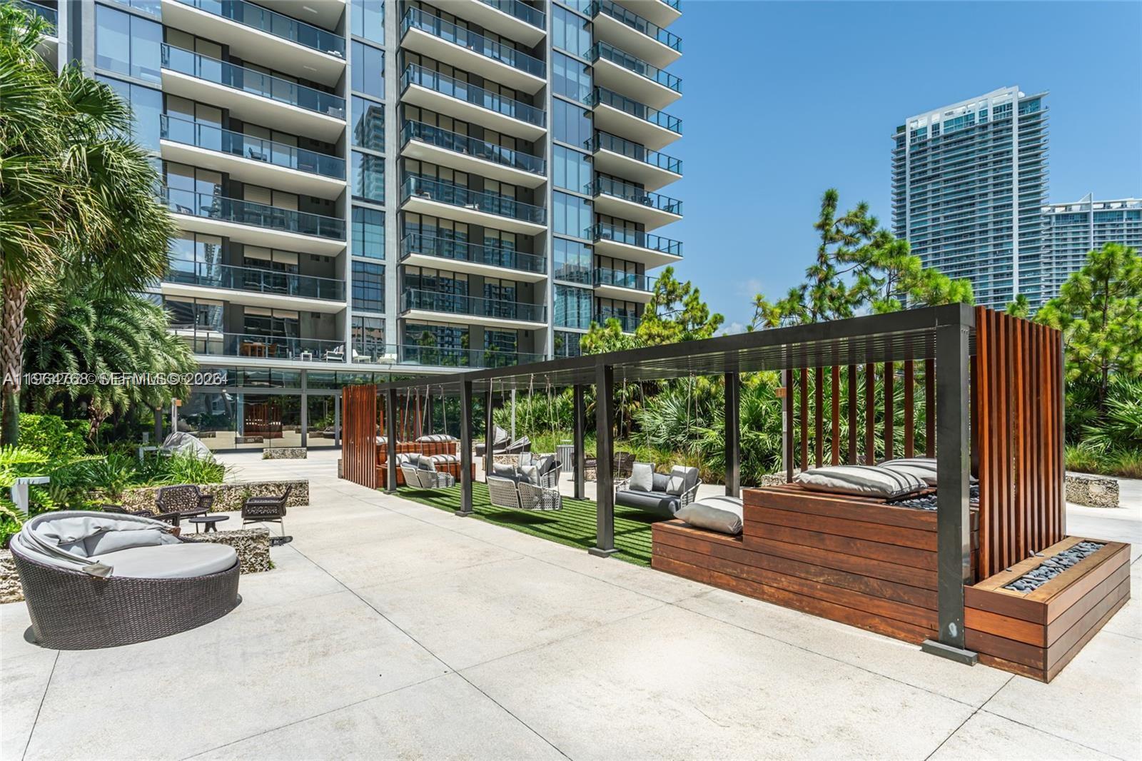 RISE CONDO - Residential